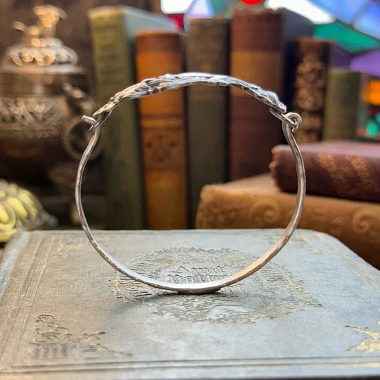 Delyth - Pulsera de plata grabada