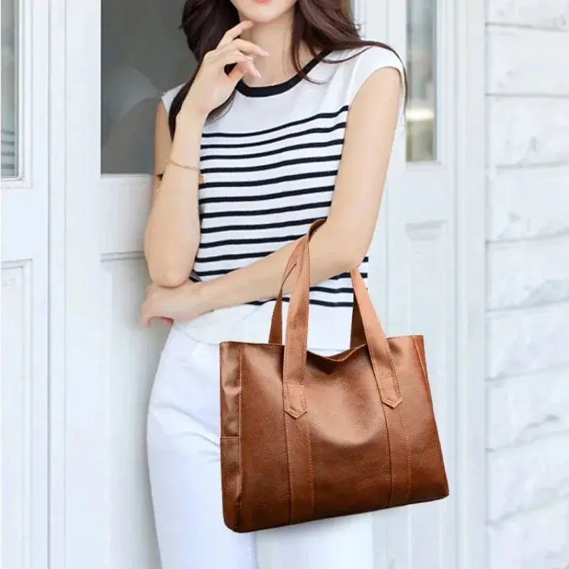 María minimalista de lujo | Bolso de hombro de cuero suave