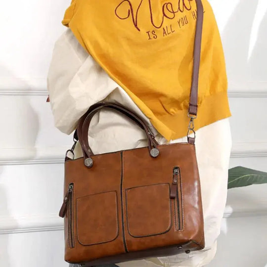 Elegante mochila antigua de Britta