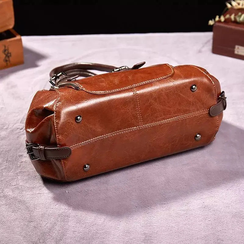 Agneta Luxe Statement | Cartera de piel sintética